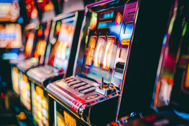 Wild Coaster slot game interface on erek 15 platform showing reels and control buttons
