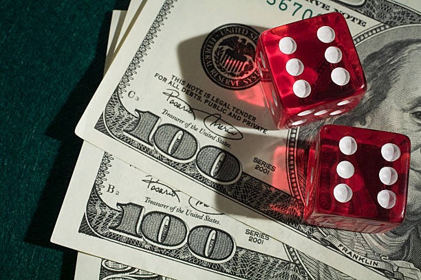 Wild Coaster pay table showing symbol values and payout multipliers